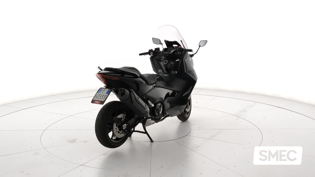 previewYamaha T-Max 560 Tech MAX