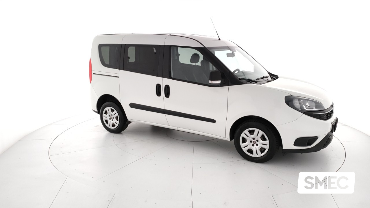 previewFiat Doblò CH1 LOUNGE 1.6 Mjet 105cv E6D N1