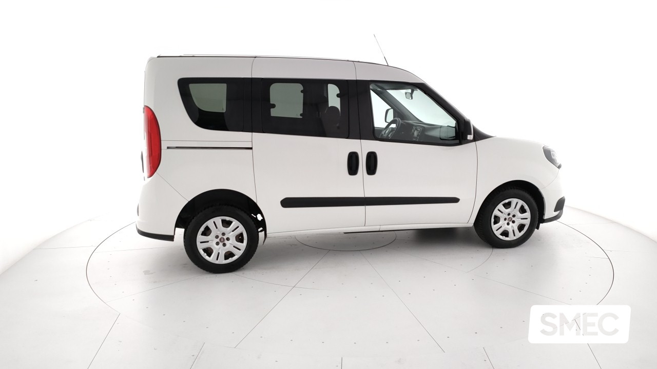 previewFiat Doblò CH1 LOUNGE 1.6 Mjet 105cv E6D N1