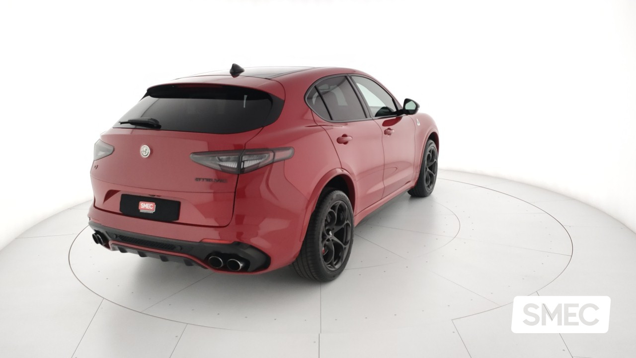 previewAlfa Romeo Stelvio Quadrifoglio Bi-Turbo V6