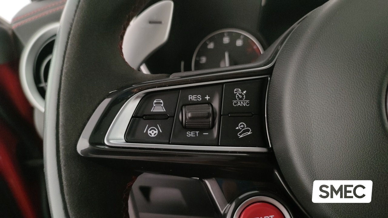 Alfa Romeo Stelvio Quadrifoglio Bi-Turbo V6