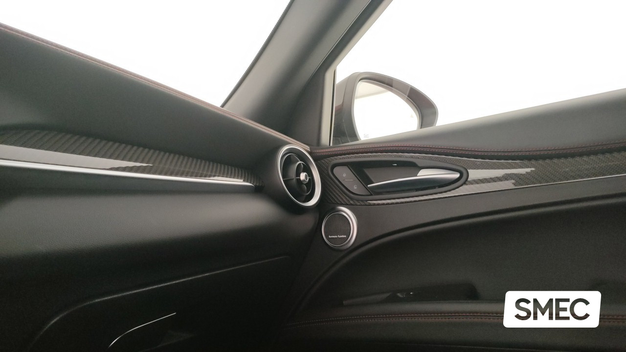 Alfa Romeo Stelvio Quadrifoglio Bi-Turbo V6