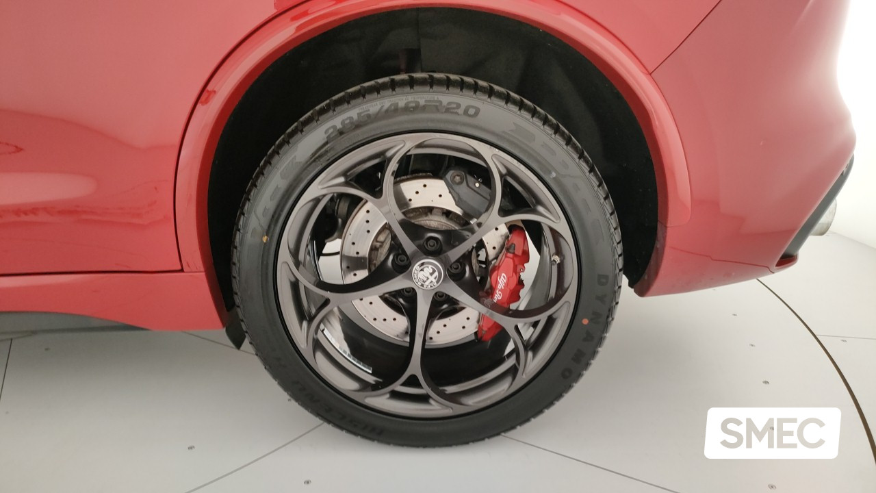 Alfa Romeo Stelvio Quadrifoglio Bi-Turbo V6