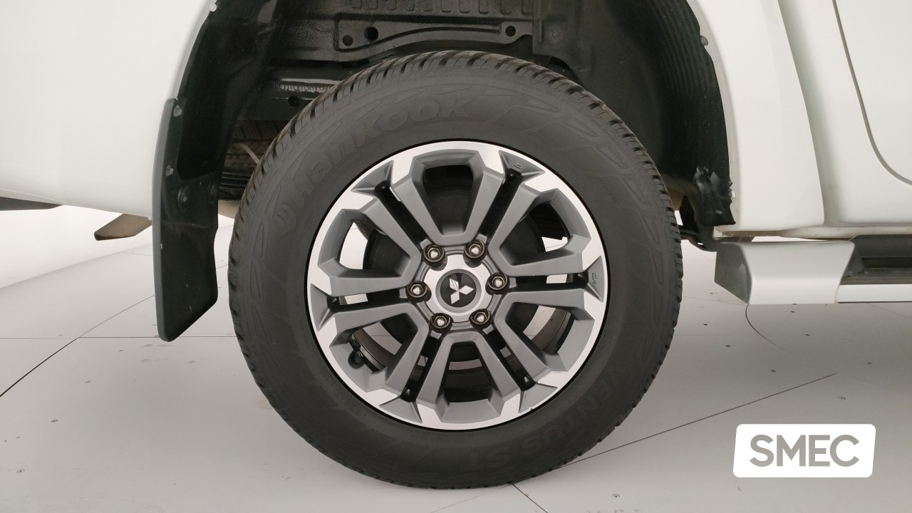 Mitsubishi L200 2.2 DI-D Double Cab