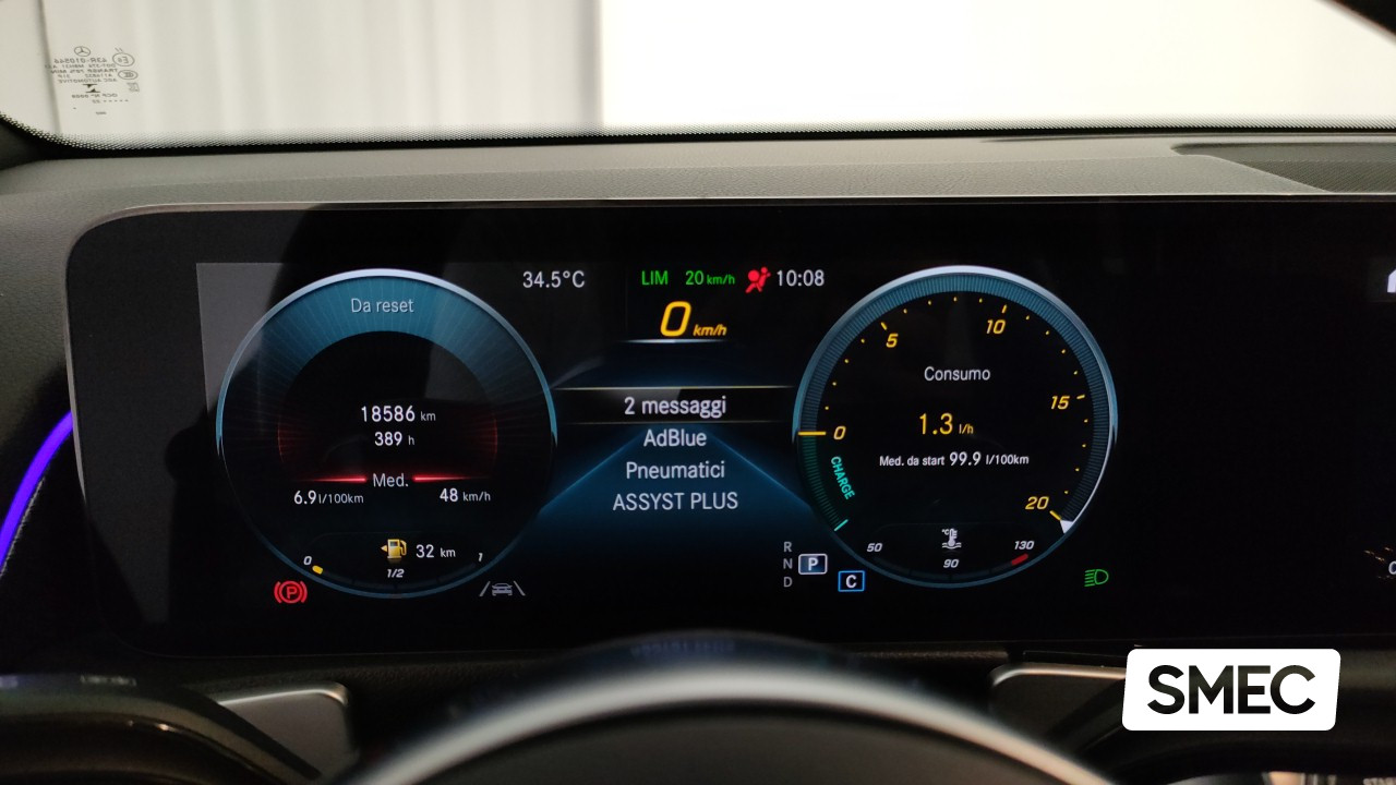 Mercedes-Benz  GLB 200 D Automatic Premium