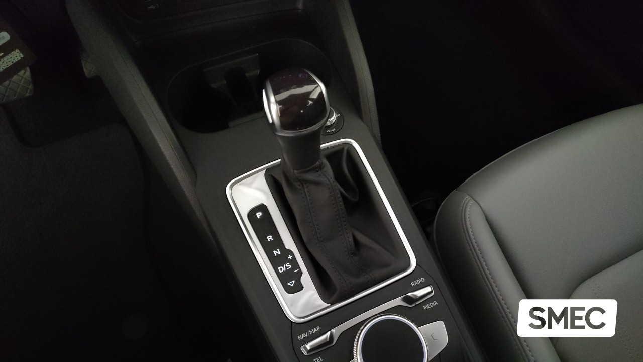 Audi Q2 2.0 30 TDI BUSINESS PLUS S TRONIC