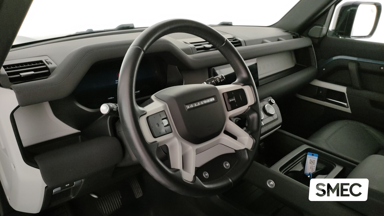 Land Rover Defender 3.0D I6 200 90 SE AWD auto.