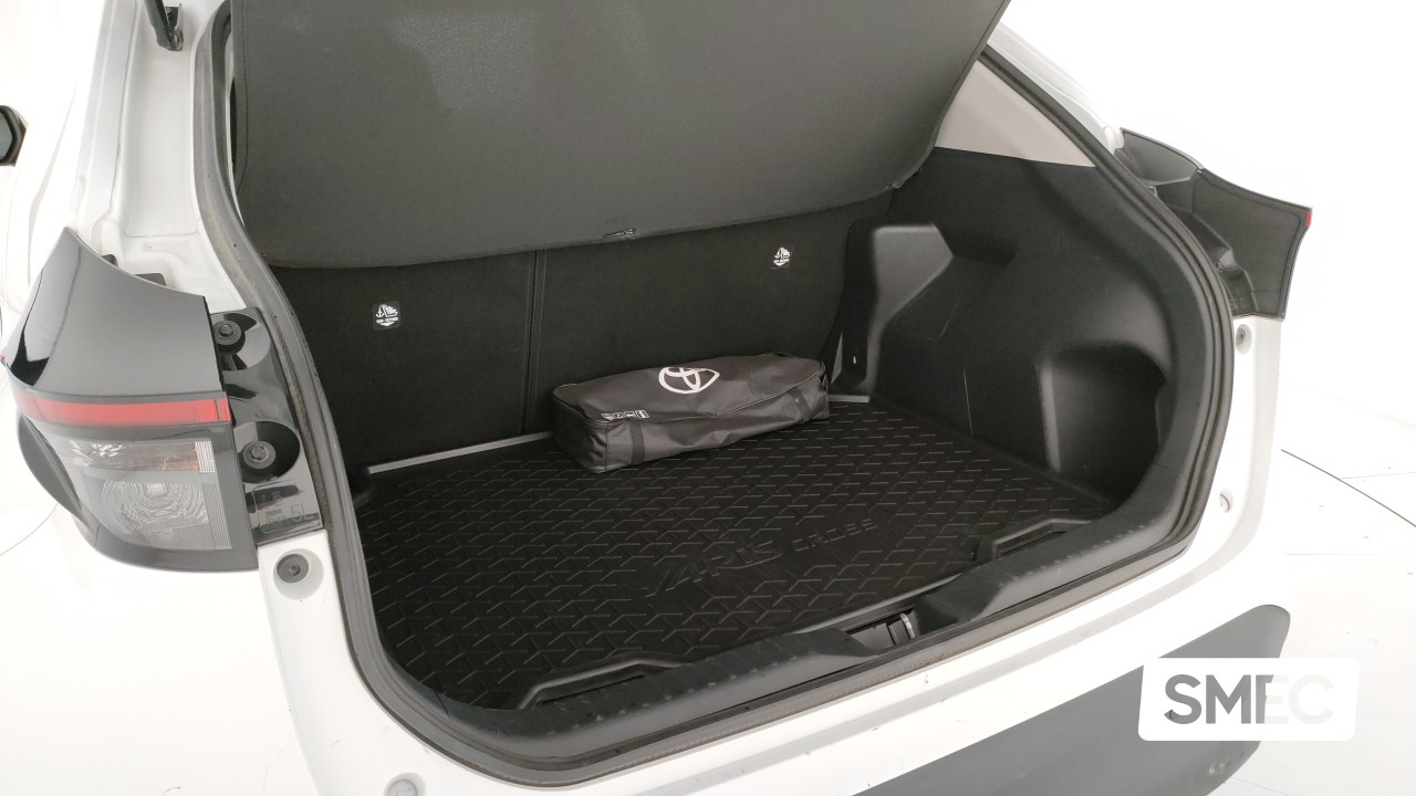 Toyota Yaris Cross 1.5H  E-CVT Business