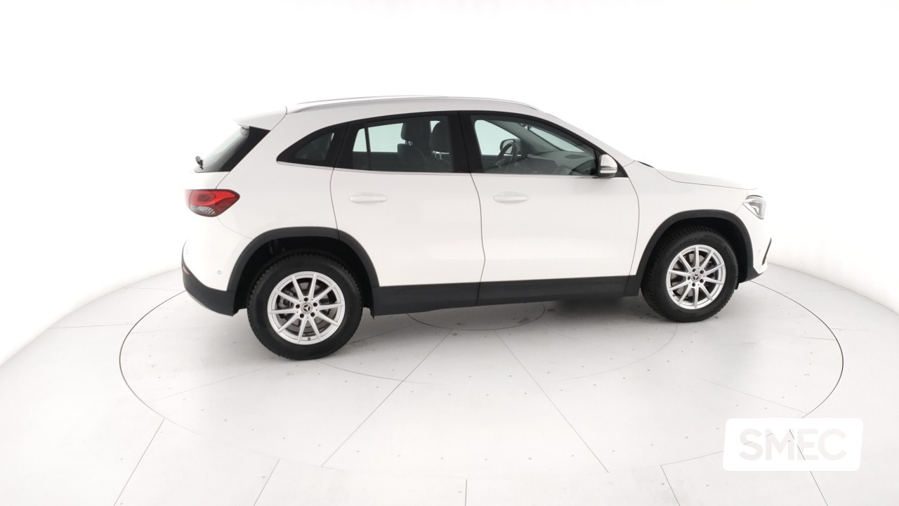 previewMercedes-Benz Gla 180d Automatic business
