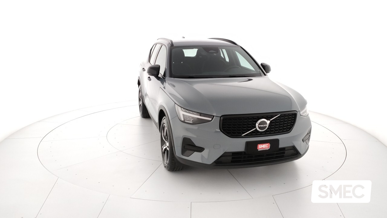 Volvo XC40 B3 automatico Plus Dark