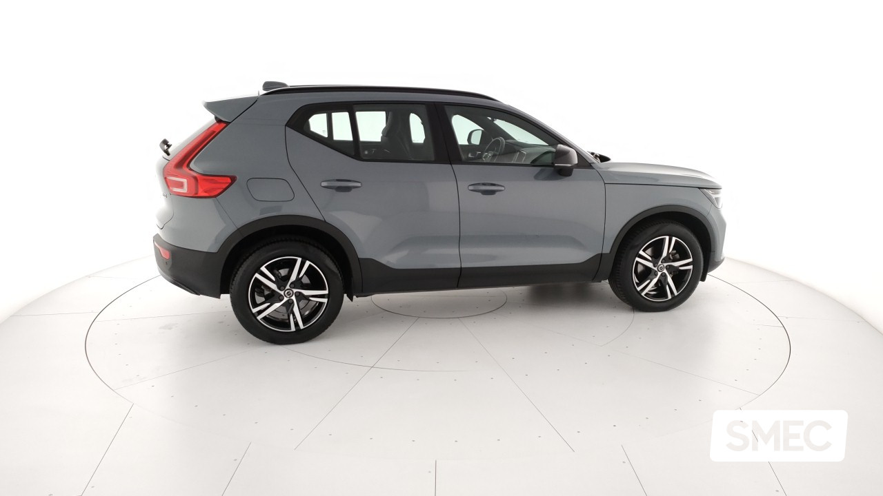 previewVolvo XC40 B3 automatico Plus Dark