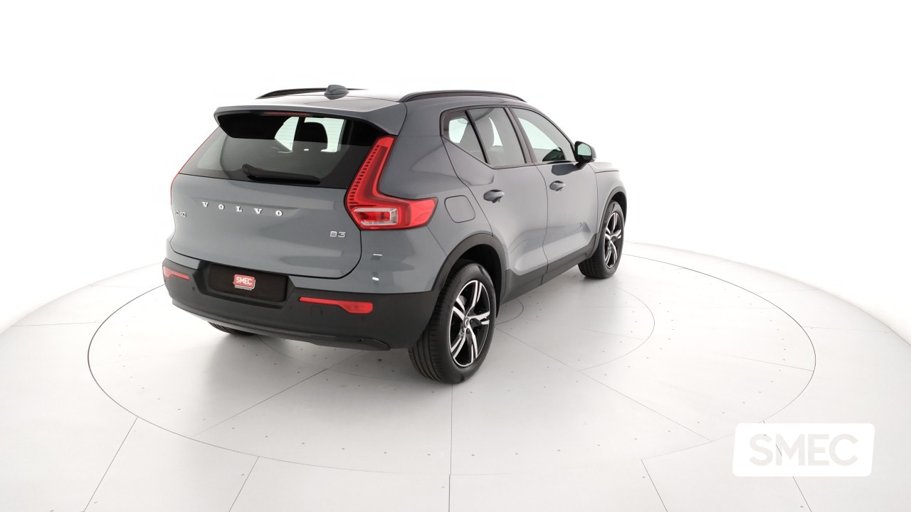 previewVolvo XC40 B3 automatico Plus Dark