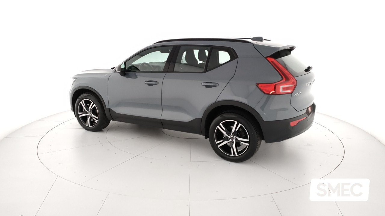 Volvo XC40 B3 automatico Plus Dark