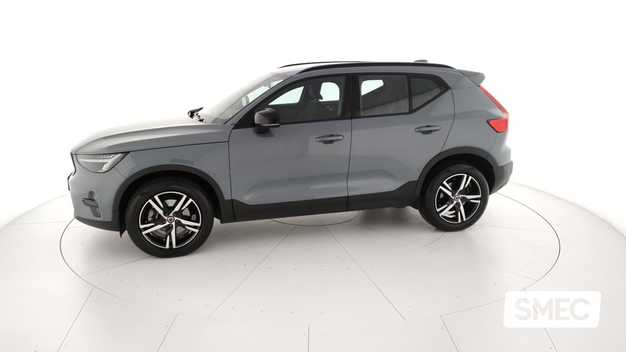 Volvo XC40 B3 automatico Plus Dark