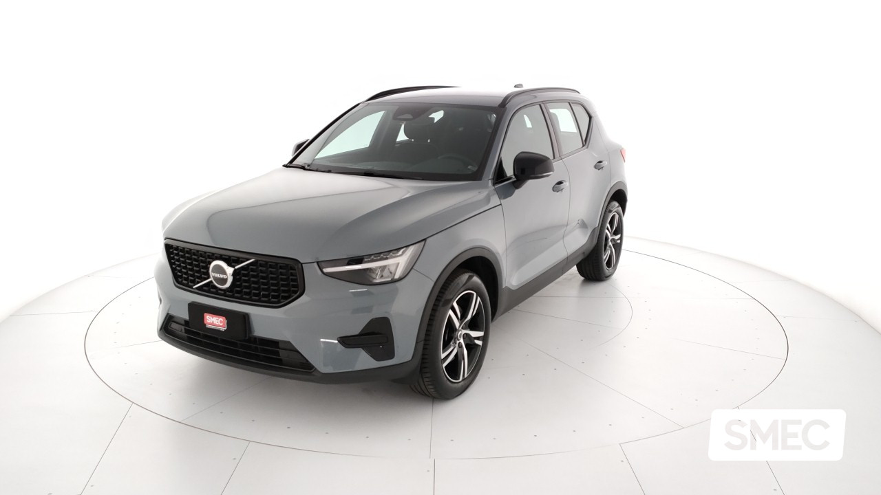 Volvo XC40 B3 automatico Plus Dark