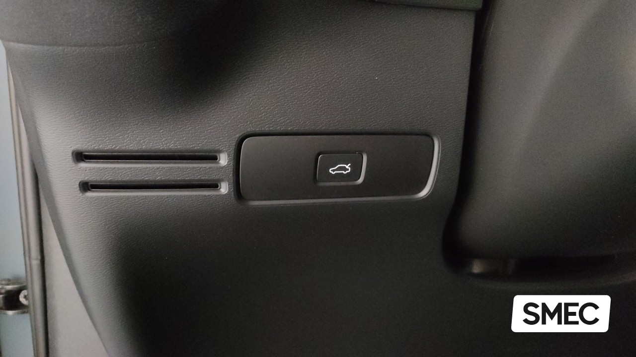 Volvo XC40 B3 automatico Plus Dark