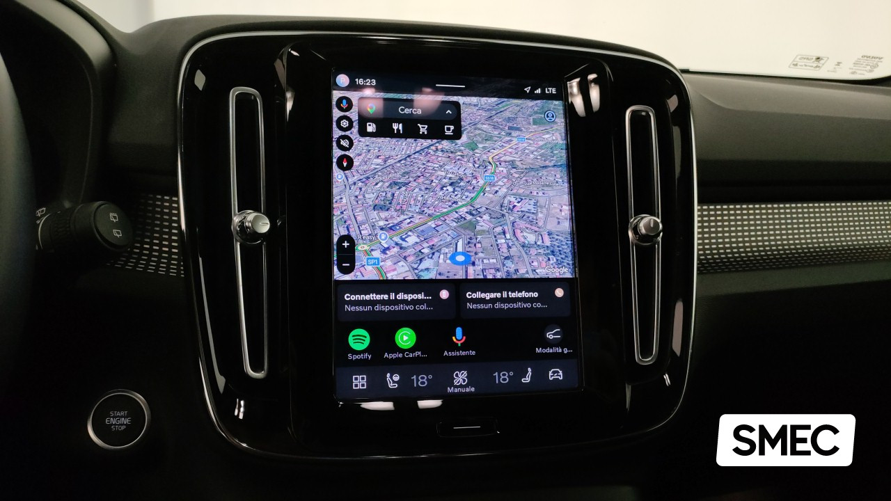 Volvo XC40 B3 automatico Plus Dark