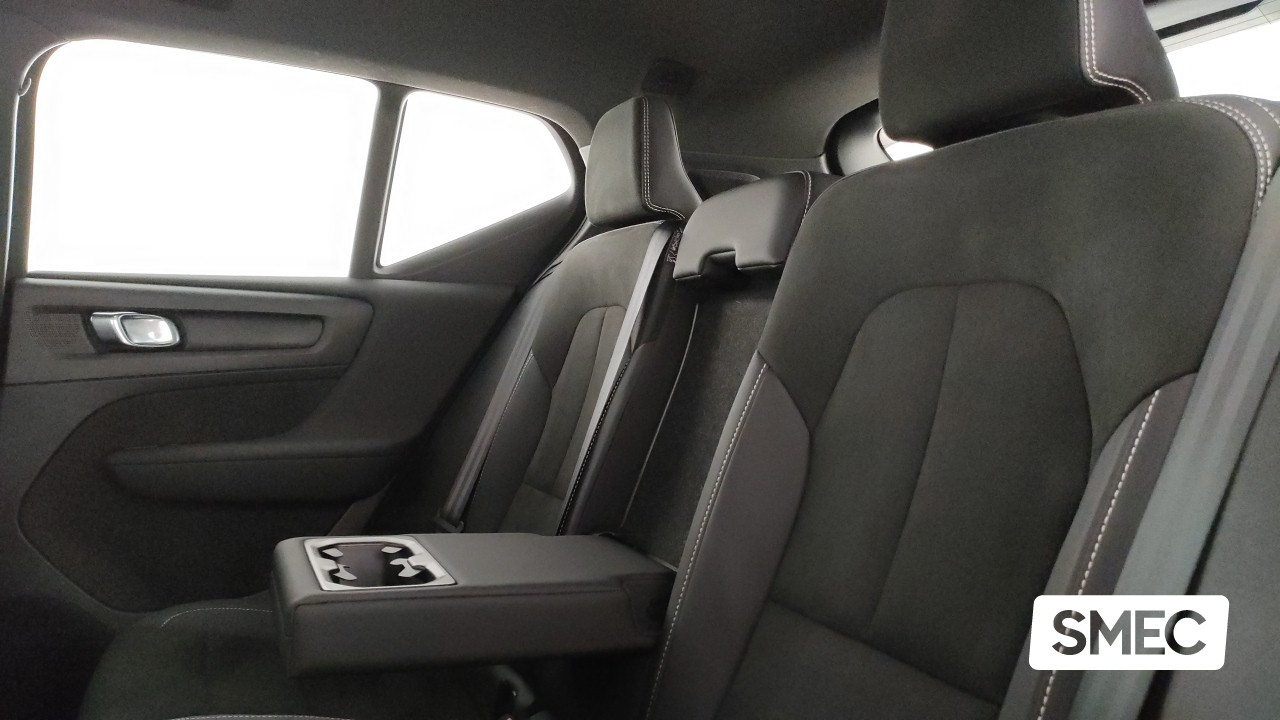 Volvo XC40 B3 automatico Plus Dark