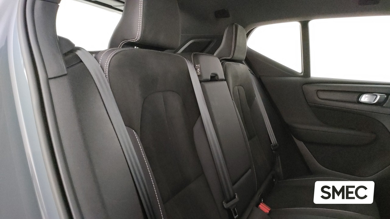 Volvo XC40 B3 automatico Plus Dark