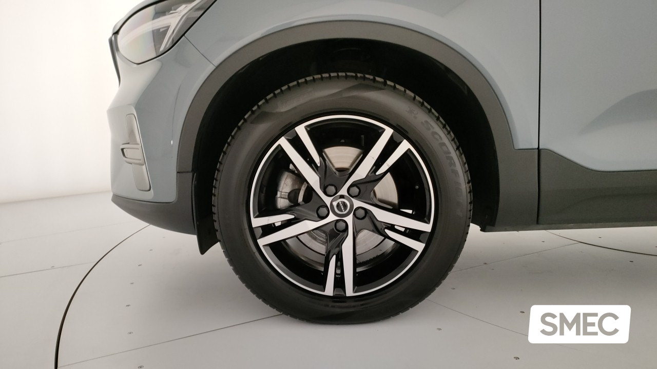 Volvo XC40 B3 automatico Plus Dark