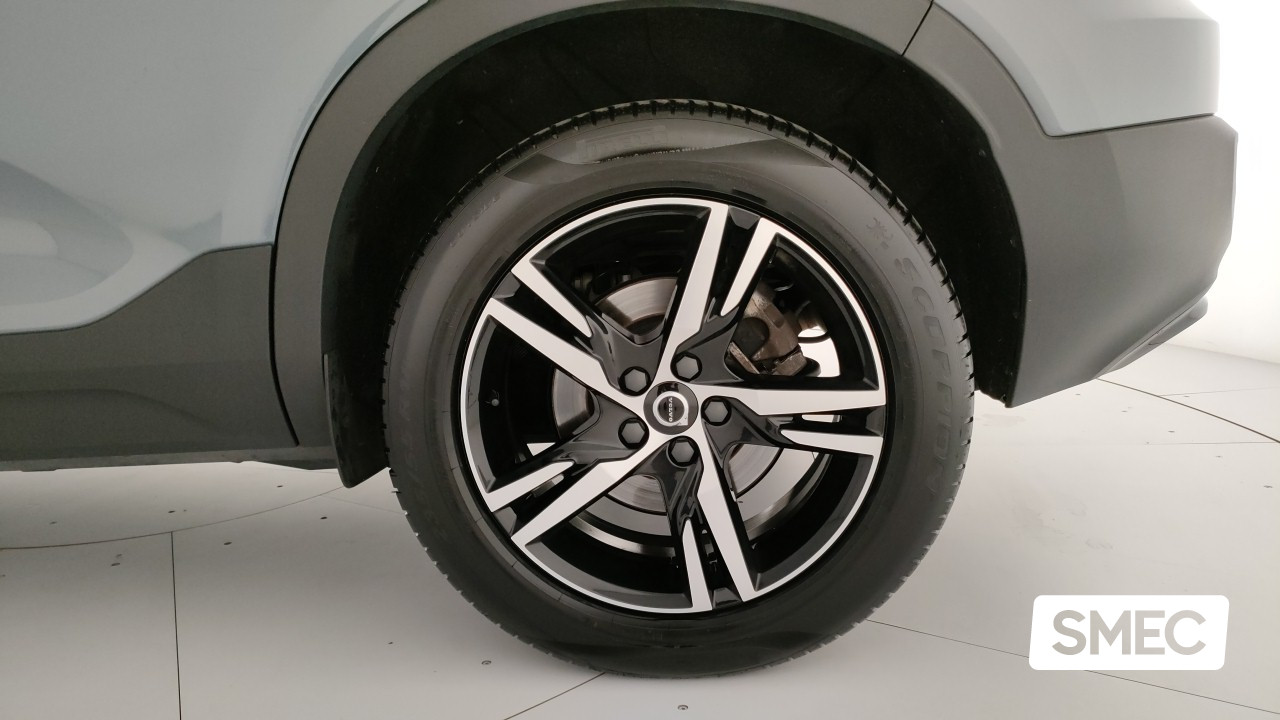 Volvo XC40 B3 automatico Plus Dark
