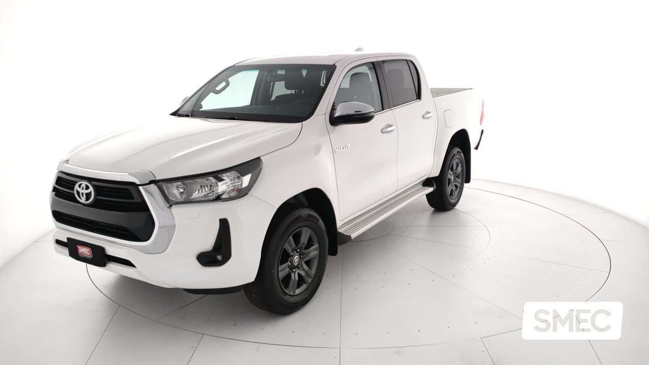 Toyota  Hilux 2.4 D-4D A/T DC 4WD Lounge