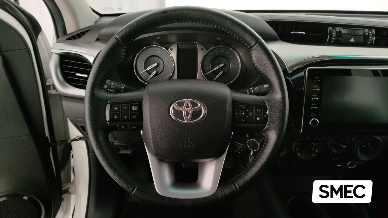 Toyota  Hilux 2.4 D-4D A/T DC 4WD Lounge