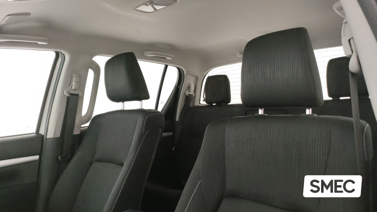 Toyota  Hilux 2.4 D-4D A/T DC 4WD Lounge